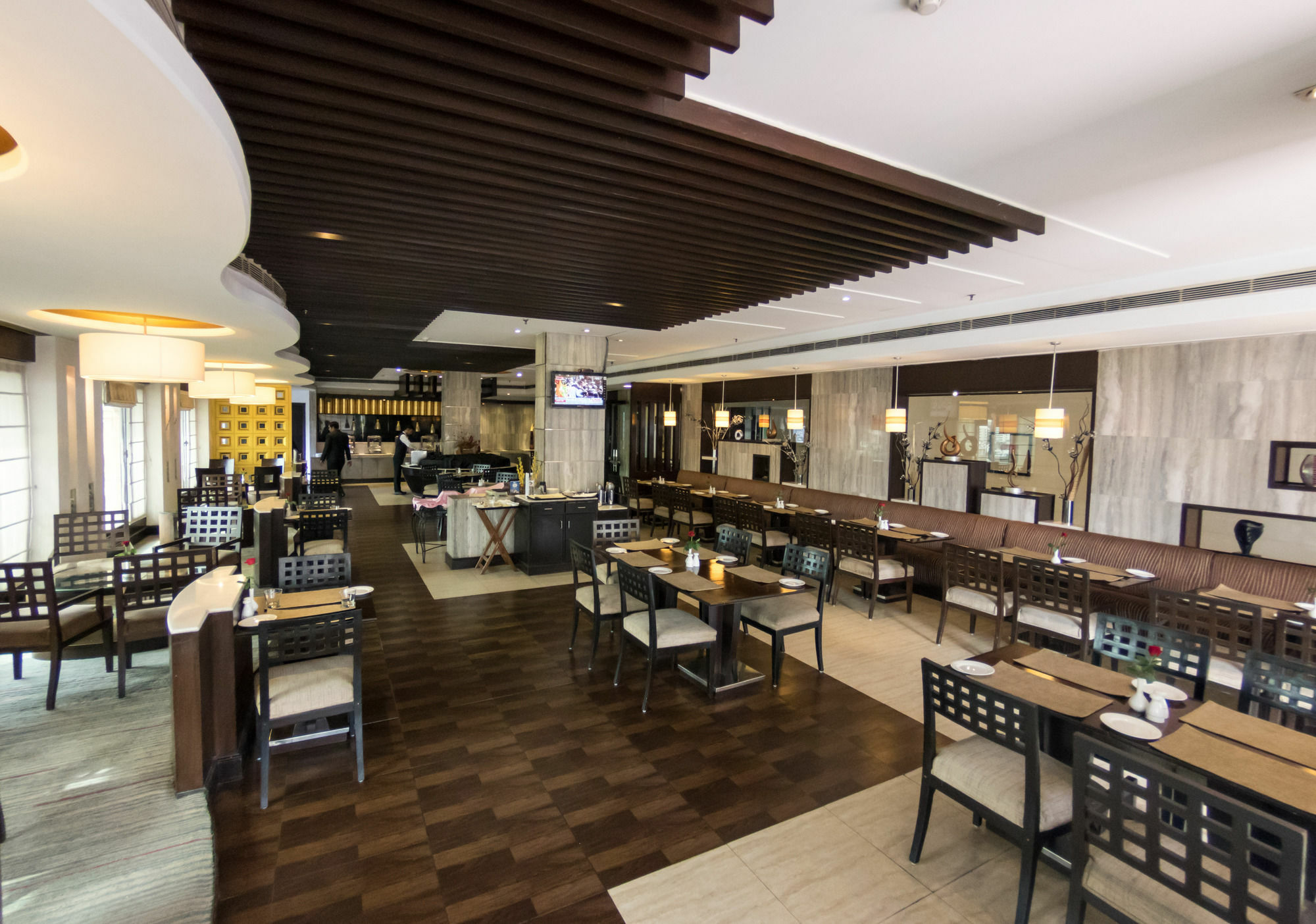The Bristol Hotel Gurgaon Exterior foto