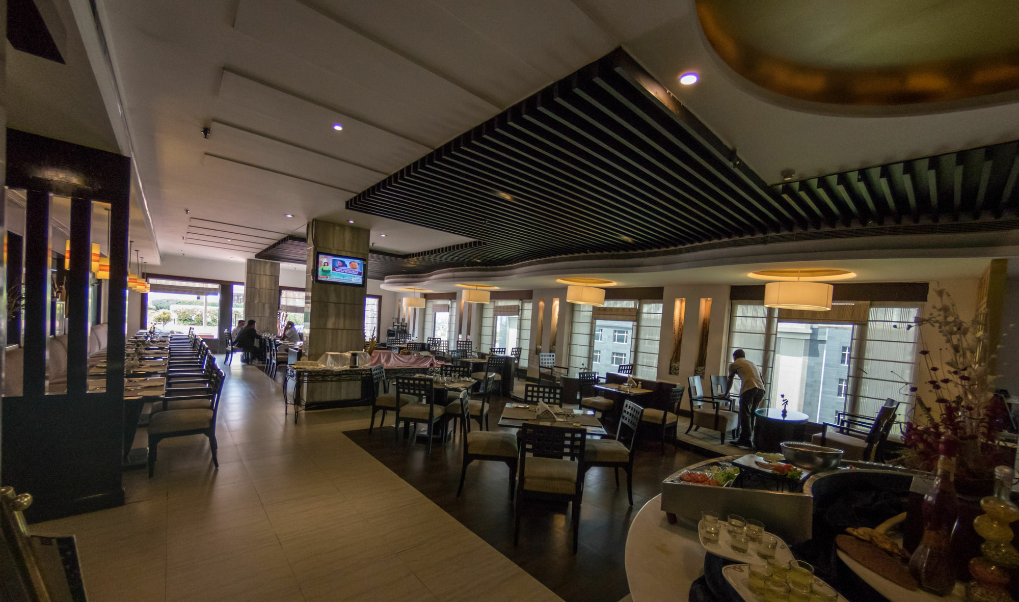 The Bristol Hotel Gurgaon Exterior foto